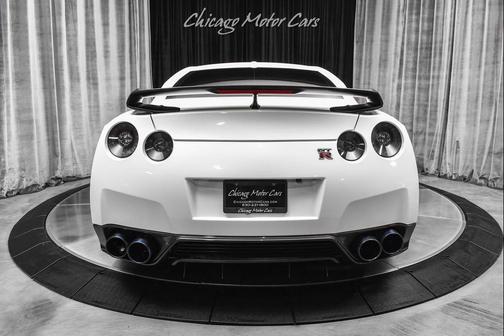 2014 Nissan GT-R Black Edition