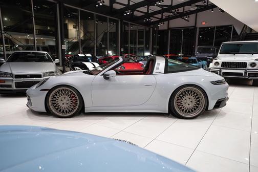 2024 Porsche 911 Targa 4 GTS
