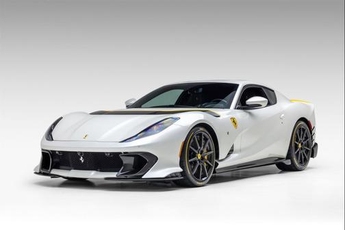 2022 Ferrari 812 Competizione Coupe