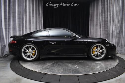 2018 Porsche 911 Carrera