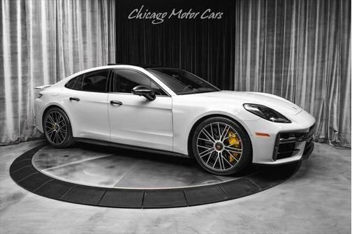2025 Porsche Panamera GTS