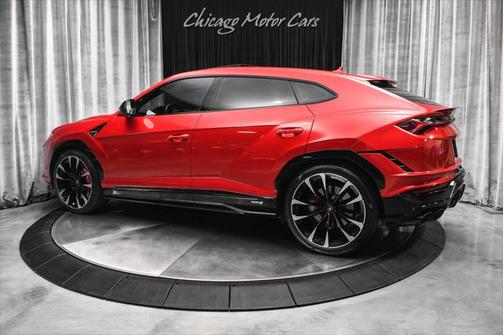 2023 Lamborghini Urus S