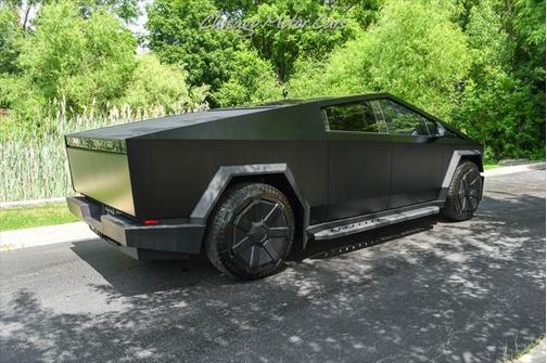 2024 Tesla Cybertruck Cyberbeast