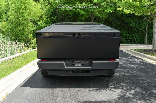 2024 Tesla Cybertruck Cyberbeast