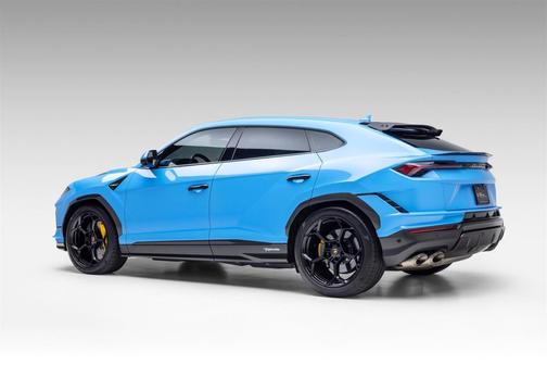 2024 Lamborghini Urus Performante