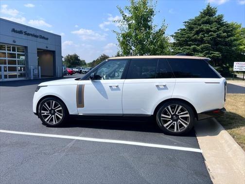 2023 Land Rover Range Rover P530 SE