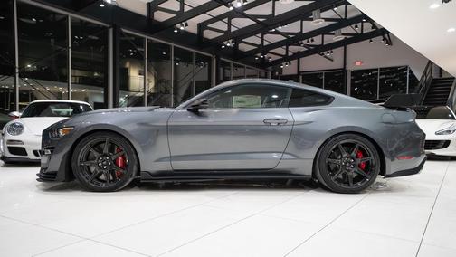 2021 Ford Shelby GT500 Base