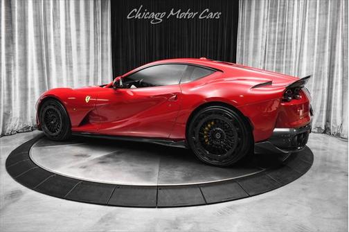 2019 Ferrari 812 Superfast Base