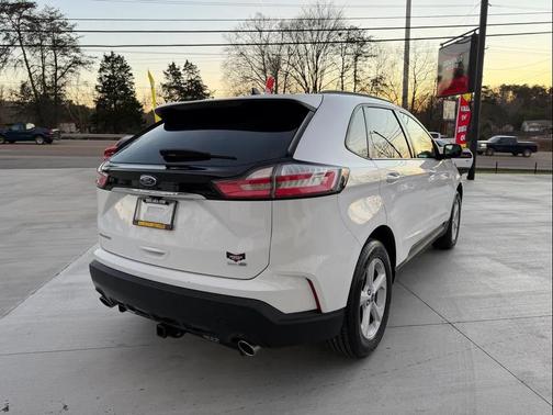 2020 Ford Edge SE