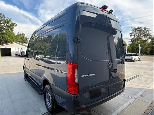 2019 Mercedes-Benz Sprinter 2500 Standard Roof