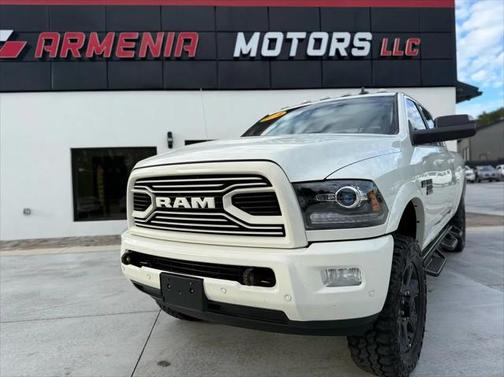 2018 RAM 2500 Laramie Crew Cab 4x4 6'4' Box