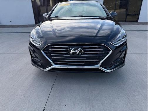Phantom Black 2019 Hyundai SONATA SE