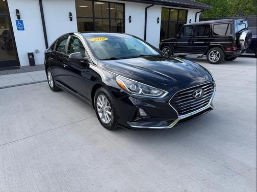 Phantom Black 2019 Hyundai SONATA SE