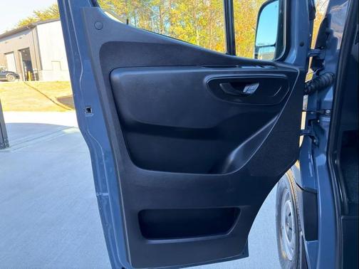 2019 Mercedes-Benz Sprinter 2500 High Roof V6