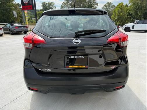 2019 Nissan Kicks S