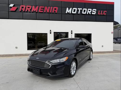 2019 Ford Fusion Hybrid SE