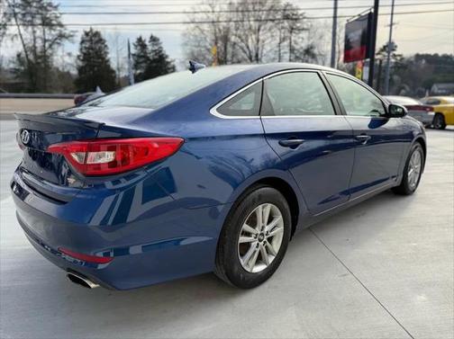 2017 Hyundai SONATA SE