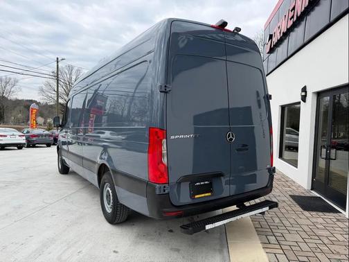 2019 Mercedes-Benz Sprinter 2500 High Roof V6