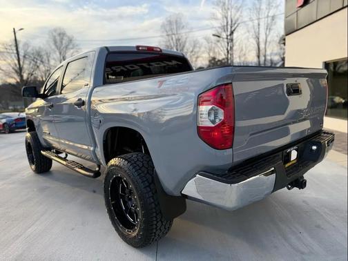 2018 Toyota Tundra SR5