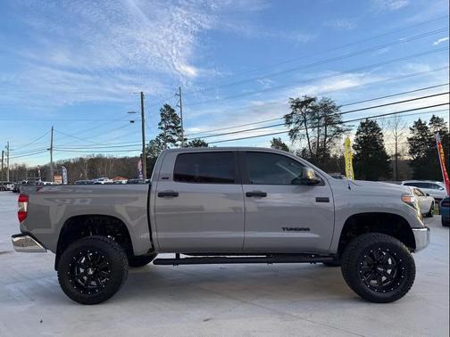 2018 Toyota Tundra SR5