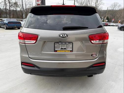 2018 Kia Sorento L