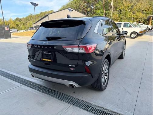 2021 Ford Escape Titanium