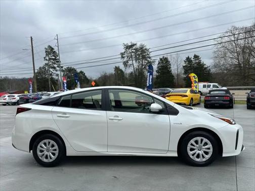 2019 Toyota Prius L