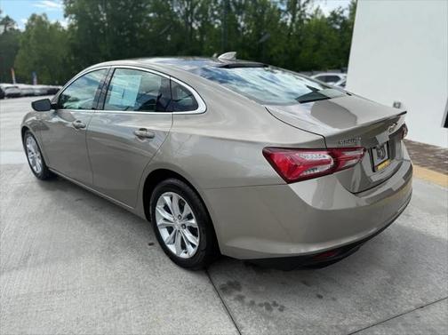 2022 Chevrolet Malibu FWD LT