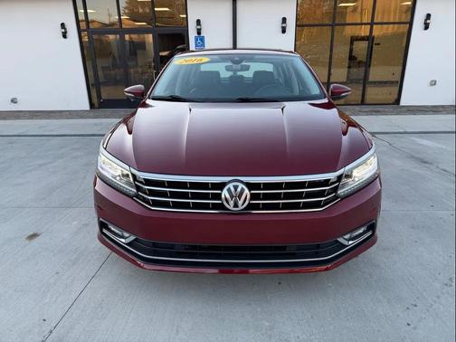 2016 Volkswagen Passat V6 SEL Premium