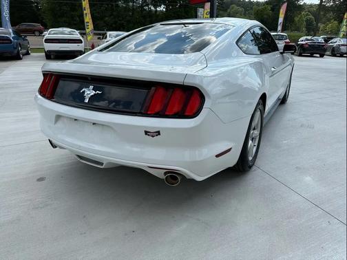 2017 Ford Mustang V6