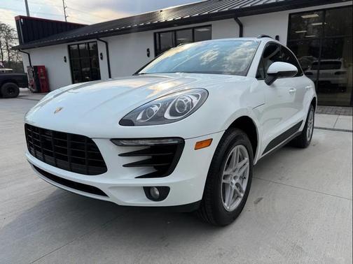 2018 Porsche Macan 