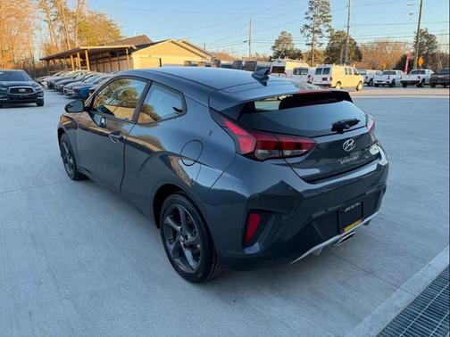 2020 Hyundai Veloster 2