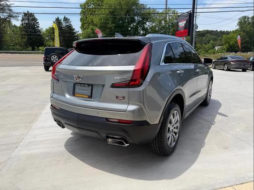 Argent Silver Metallic 2023 Cadillac XT4 Premium Luxury