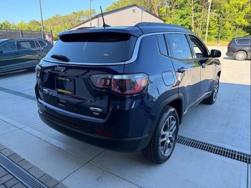 Jazz Blue Pearlcoat 2018 Jeep Compass Latitude