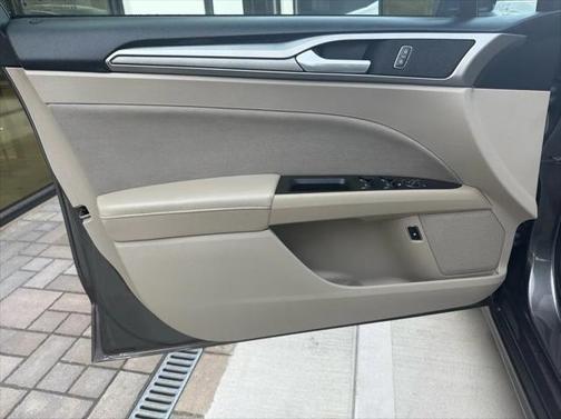 2020 Ford Fusion Hybrid SE