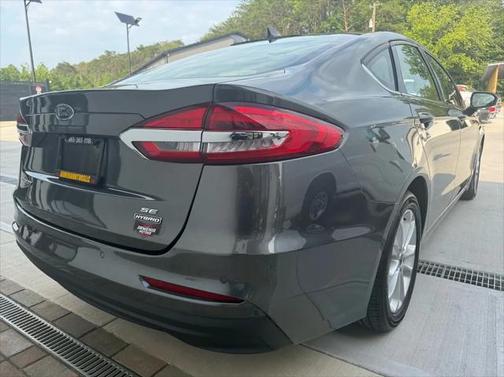2020 Ford Fusion Hybrid SE
