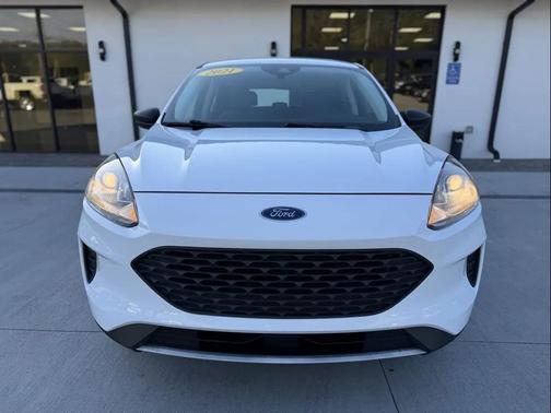 Oxford White 2021 Ford Escape S