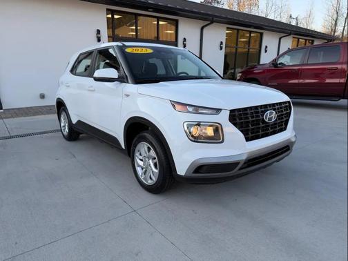 2023 Hyundai VENUE SE