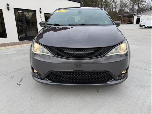 2019 Chrysler Pacifica Touring Plus