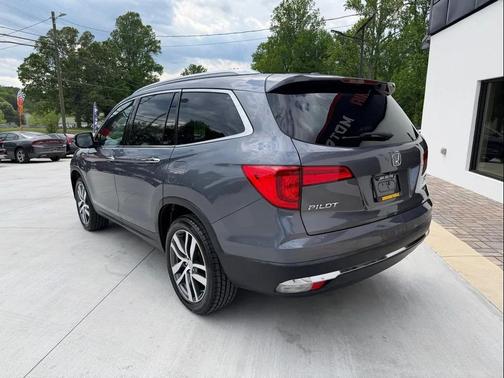 Modern Steel Metallic 2016 Honda Pilot Touring