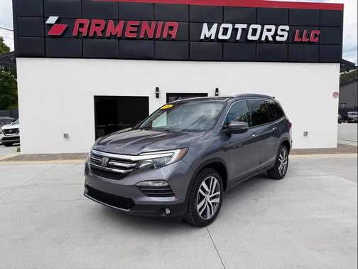 Modern Steel Metallic 2016 Honda Pilot Touring