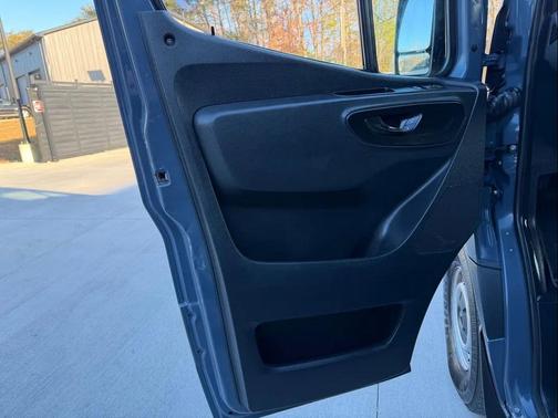 2019 Mercedes-Benz Sprinter 2500 High Roof V6
