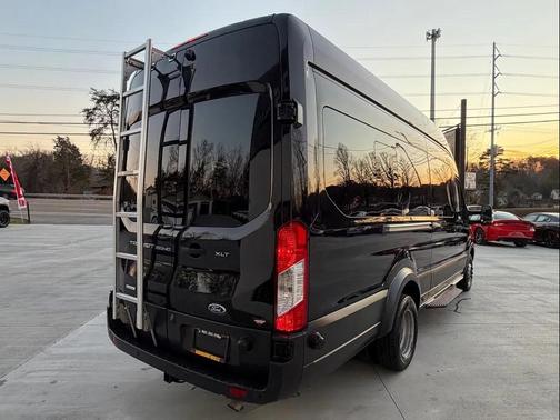 2017 Ford Transit-350 XLT