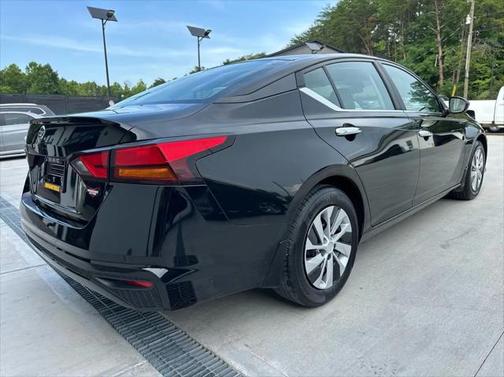 2022 Nissan Altima S FWD