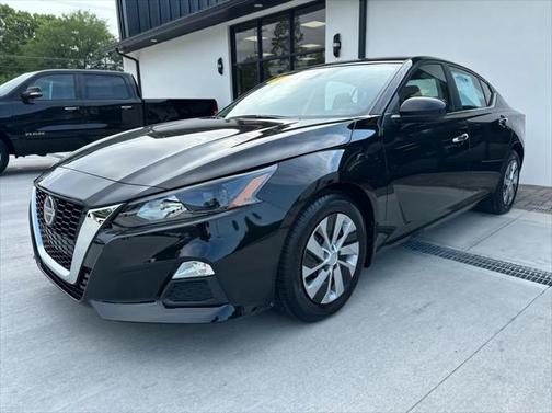 2022 Nissan Altima S FWD