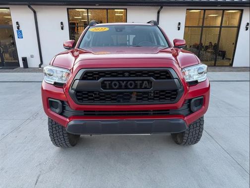 2022 Toyota Tacoma SR