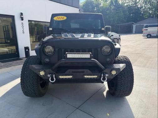 Black Clearcoat 2016 Jeep Wrangler Unlimited Sport