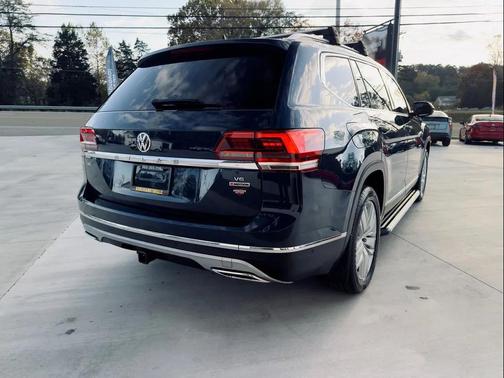 2018 Volkswagen Atlas 3.6L SEL Premium