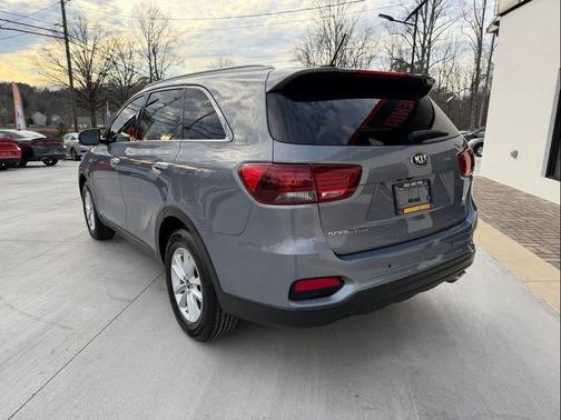 2020 Kia Sorento LX