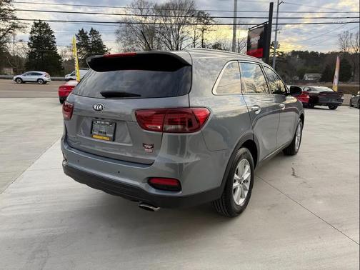 2020 Kia Sorento LX